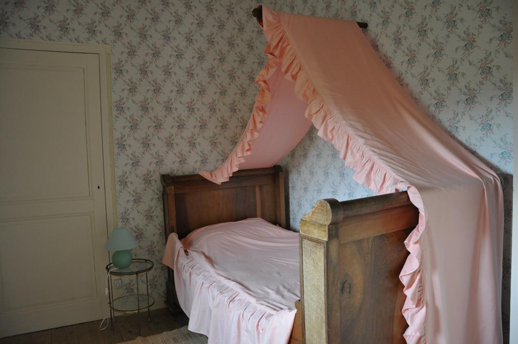 Chateau De Lanquais Bed and Breakfast Buitenkant foto